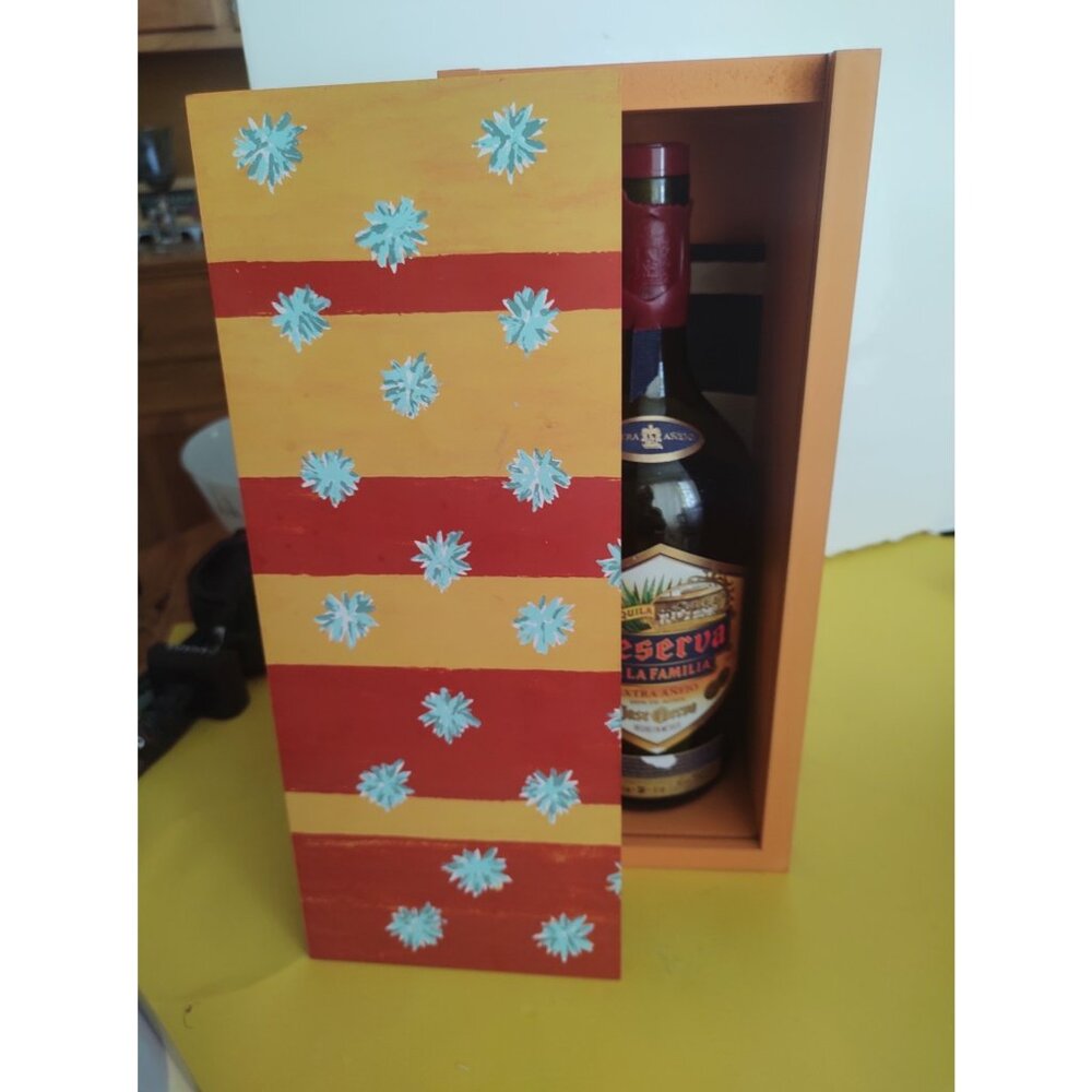 Jose Cuervo Tequila Reserva De La Familia Extra Anejo 2024 Art Box  Empty Bottle